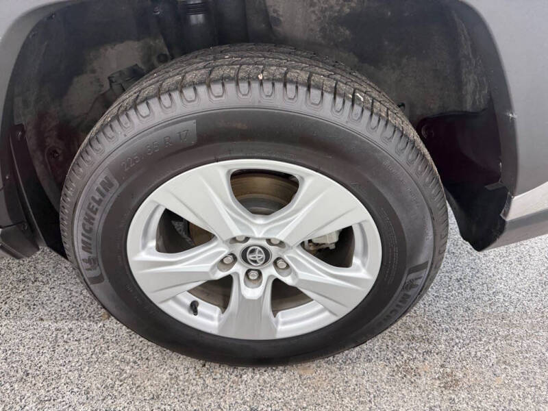 2020 Toyota RAV4 Hybrid XLE