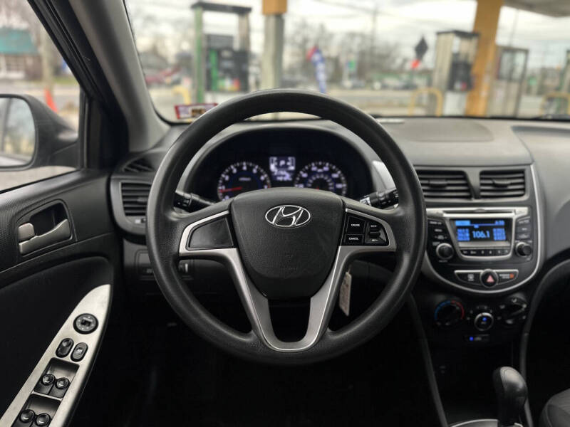 2017 Hyundai Accent SE