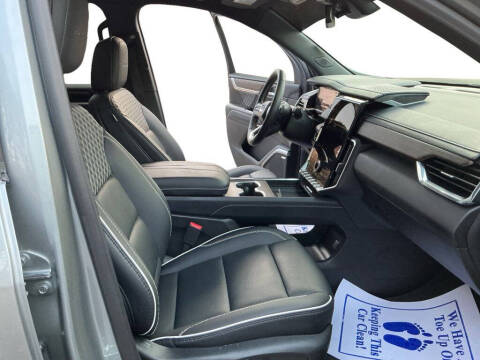 2025 GMC Acadia Denali