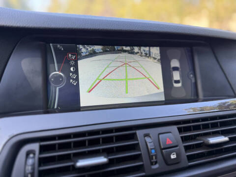 2012 BMW 5 Series 528i