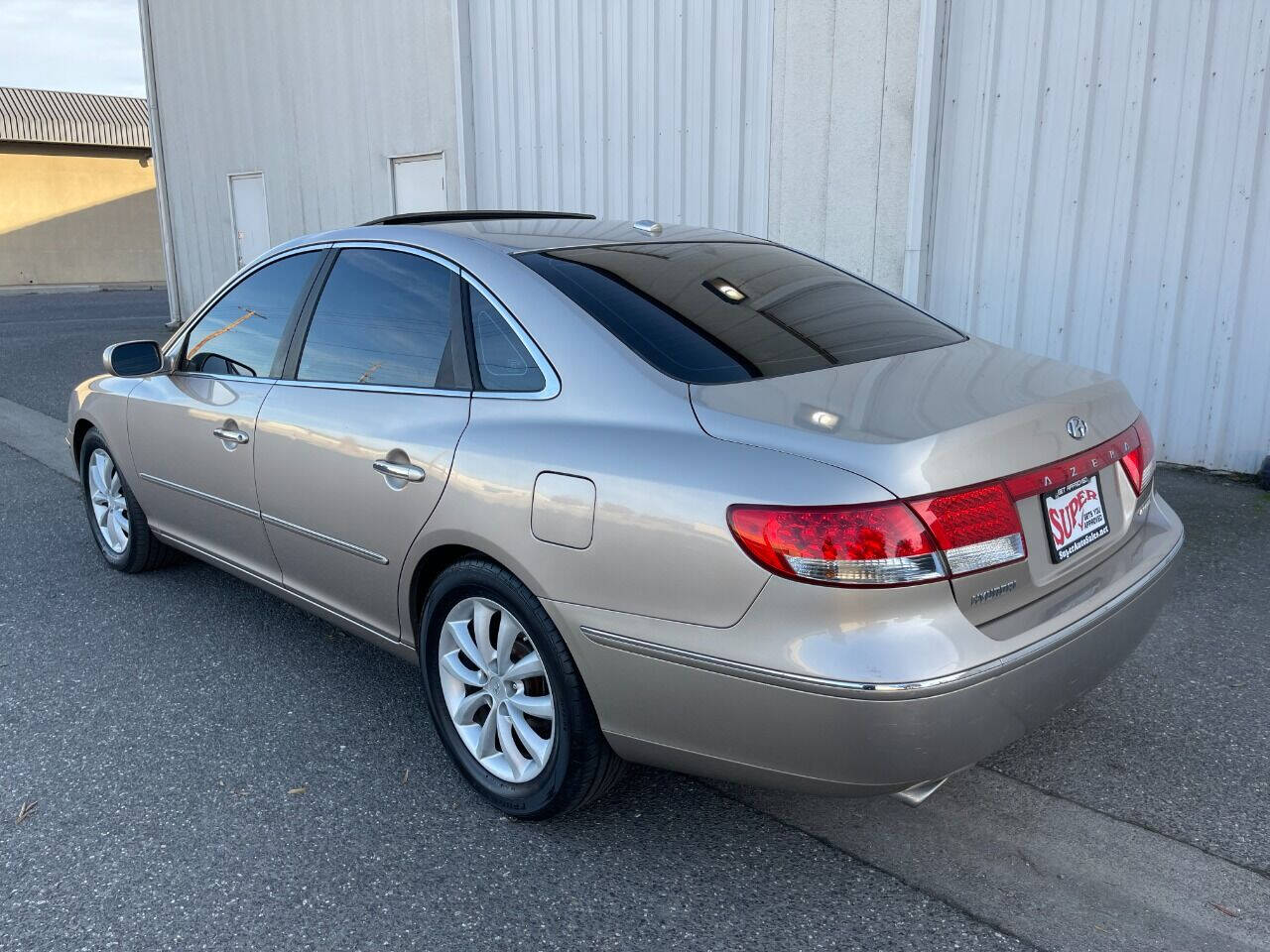 2007 Hyundai Azera for sale at Super Auto Sales Modesto in Modesto, CA