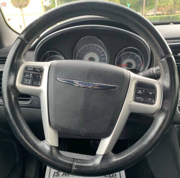 2011 Chrysler 200 Limited