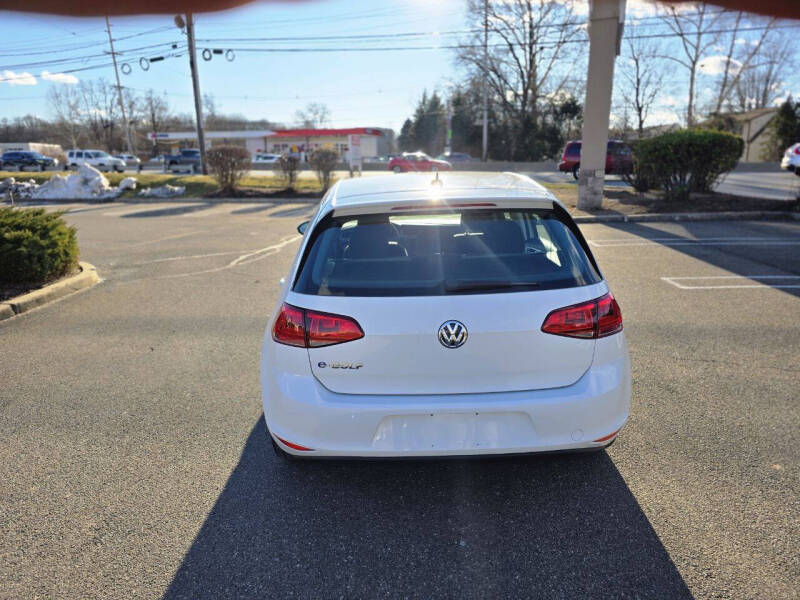 2016 Volkswagen e-Golf SE