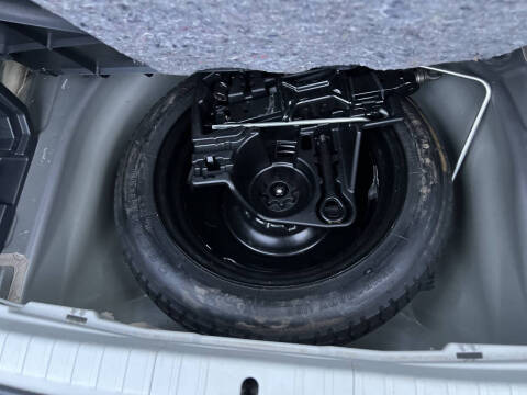 2011 Toyota Prius Two