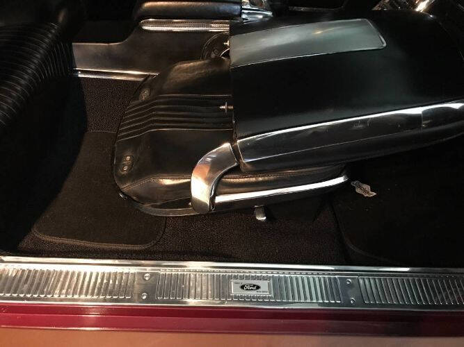 1964 Ford Thunderbird