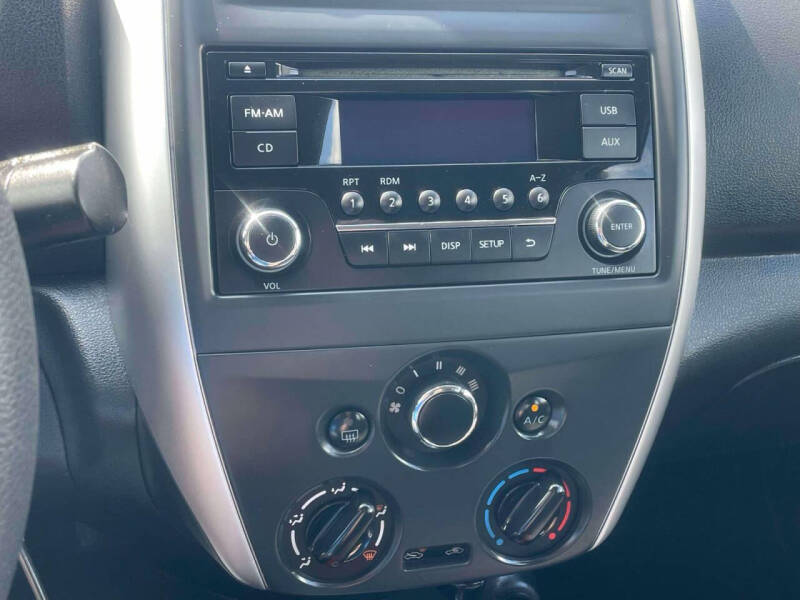 2017 Nissan Versa 1.6 S