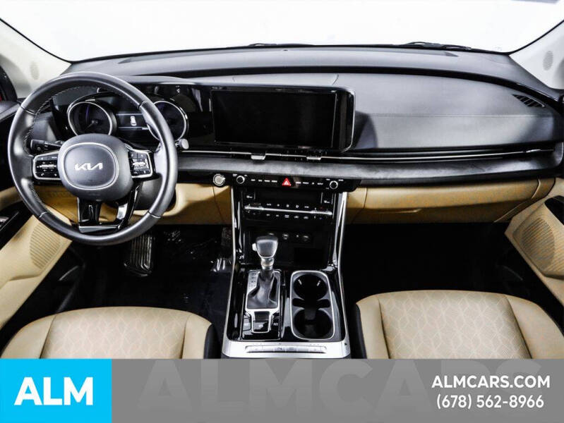 2024 Kia Carnival EX