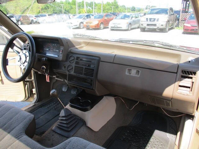 1987 Mazda B-Series B2000 LX