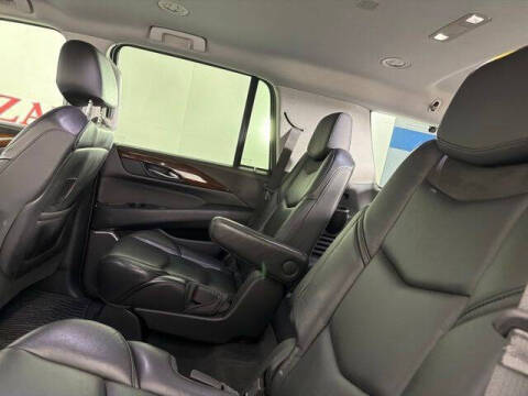 2018 Cadillac Escalade Standard