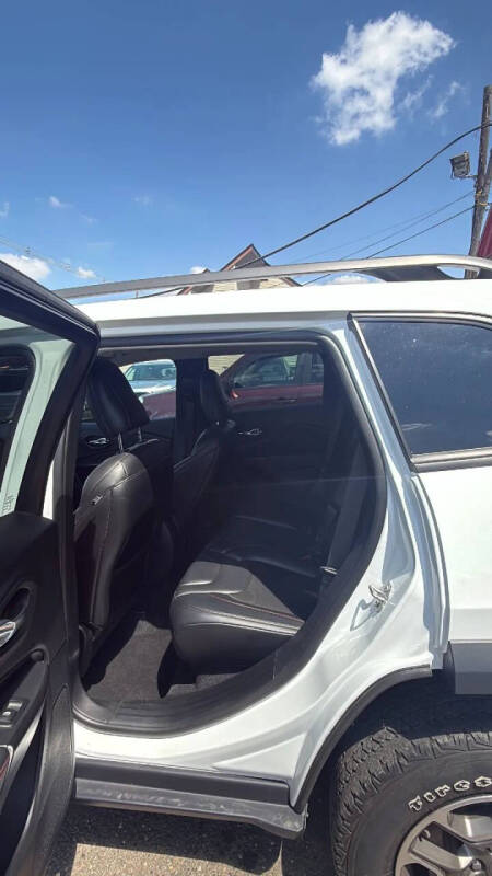 2021 Jeep Cherokee Trailhawk