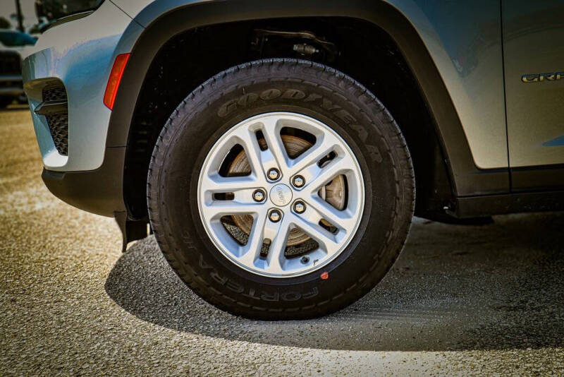 2023 Jeep Grand Cherokee Laredo