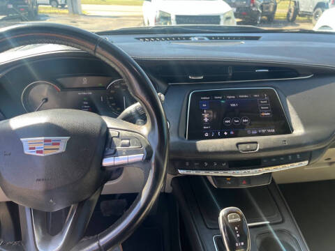 2020 Cadillac XT4 Luxury