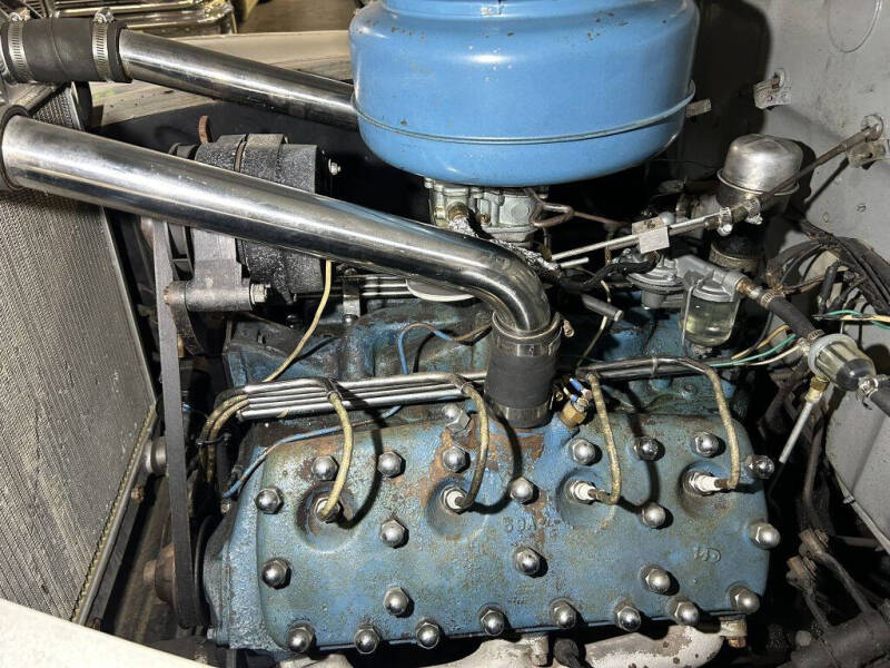 1947 Ford Super Deluxe