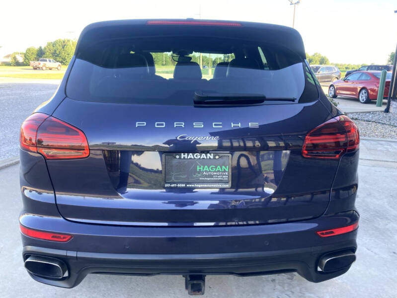 2017 Porsche Cayenne Platinum Edition