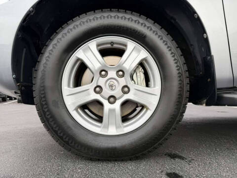 2013 Toyota Sequoia SR5