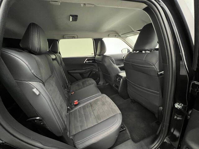 2025 Mitsubishi Outlander SE