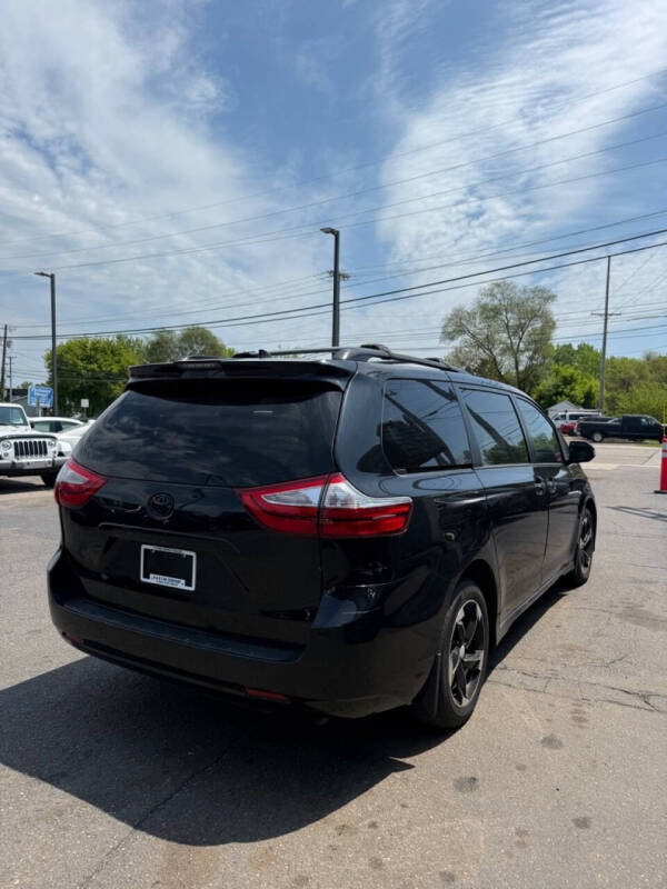 2018 Toyota Sienna