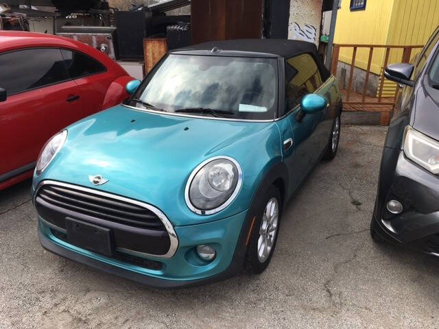 2018 MINI Cooper Base's photo