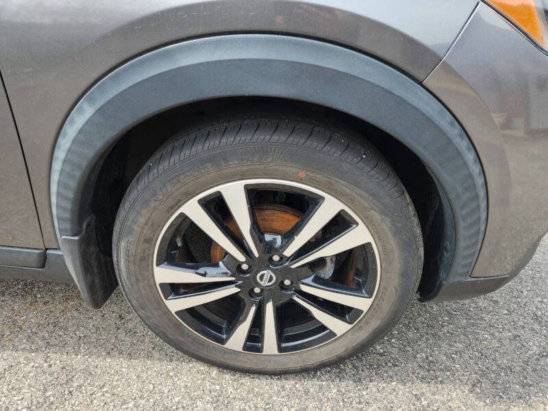 2020 Nissan Kicks SR