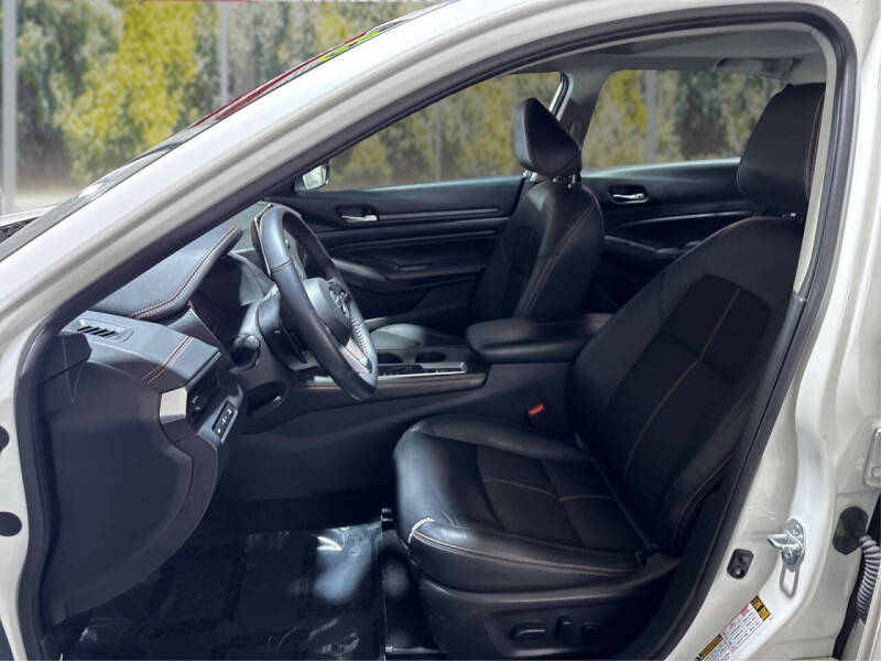 2021 Nissan Altima 2.5 SR