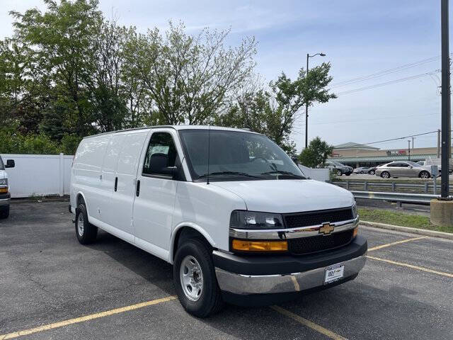 2025 Chevrolet Express 3500