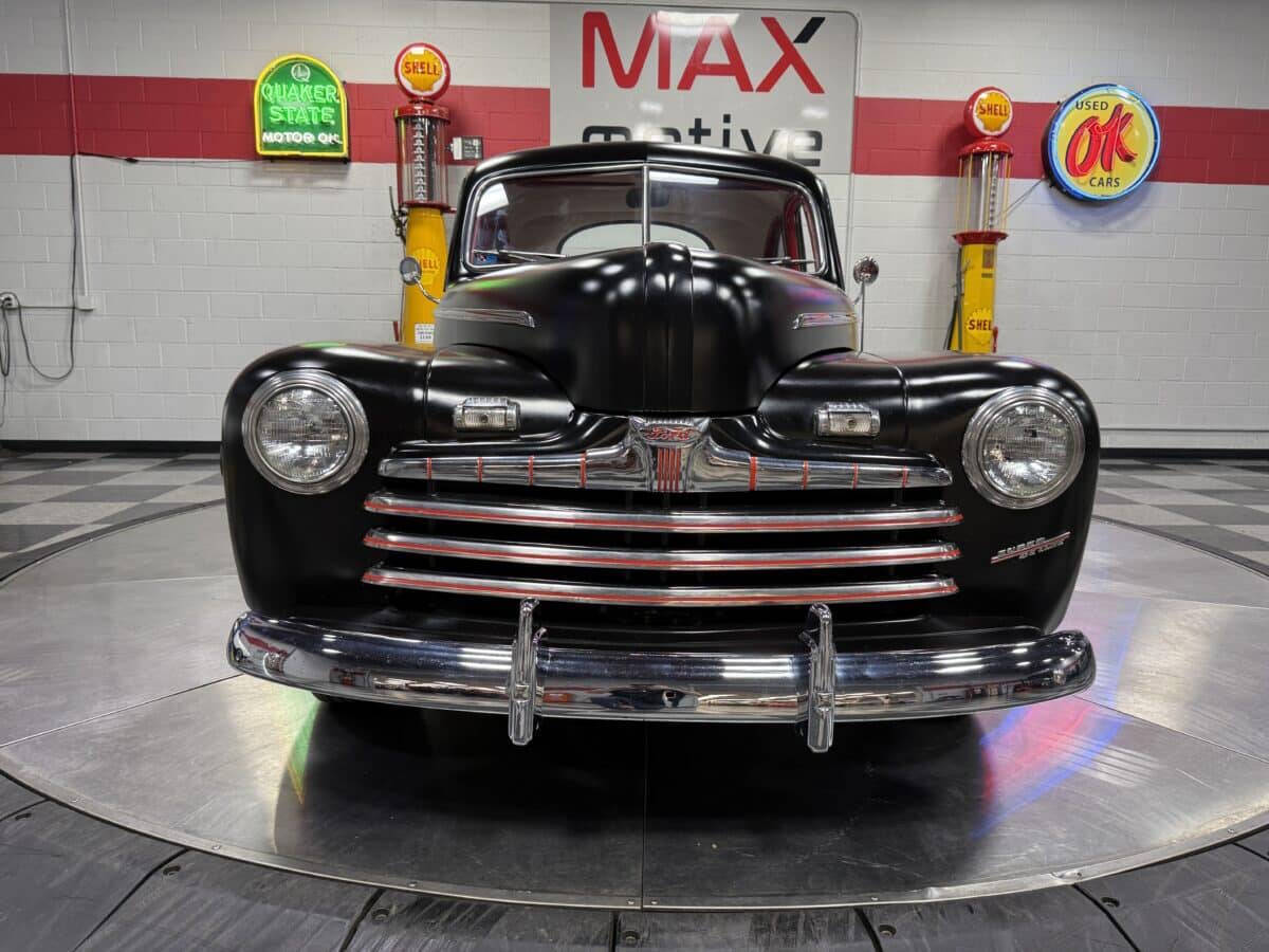 1946 Ford Coupe 18