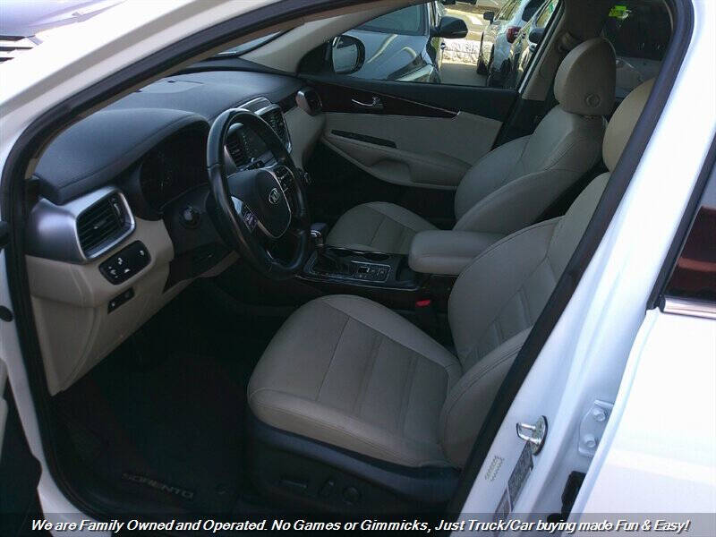 2020 Kia Sorento EX V6