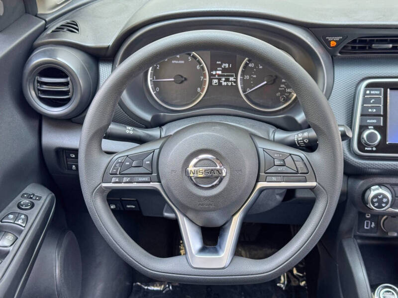 2021 Nissan Kicks S