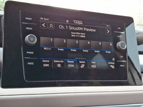 2025 Volkswagen Taos SE 4Motion