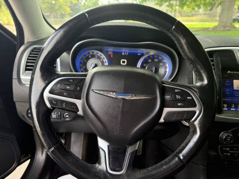 2016 Chrysler 300 Limited