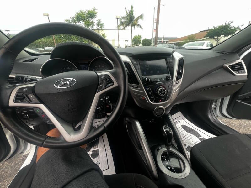 2017 Hyundai Veloster