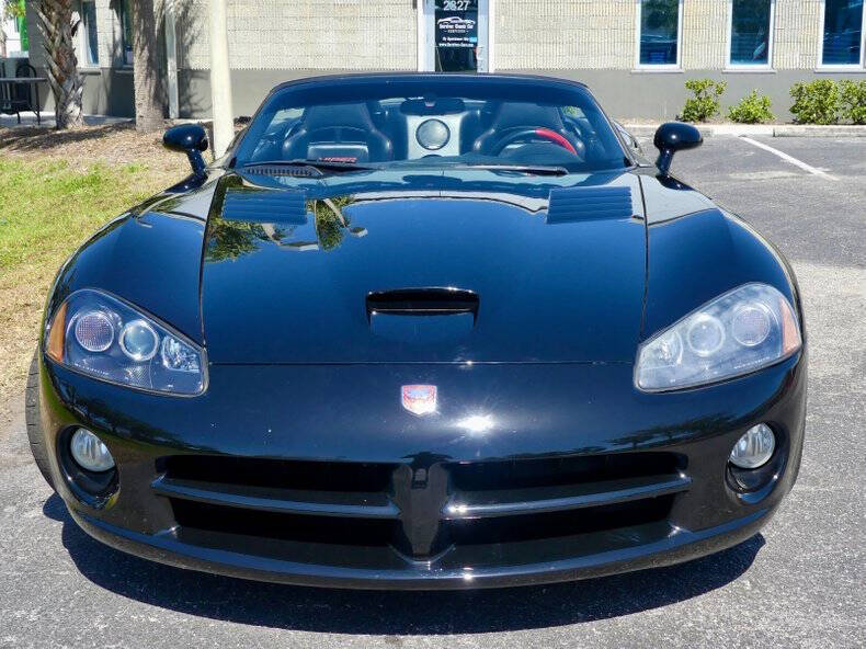 2004 Dodge Viper SRT-10