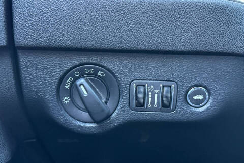 2017 Dodge Charger SE