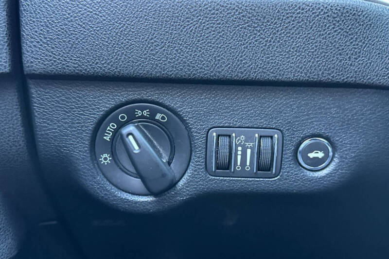 2017 Dodge Charger SE