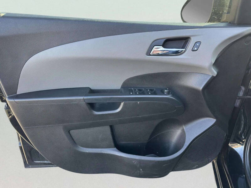 2017 Chevrolet Sonic LT Auto