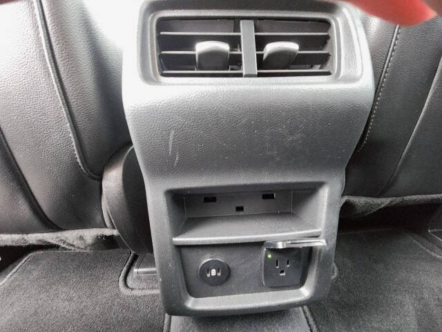 2023 Ford Edge Titanium