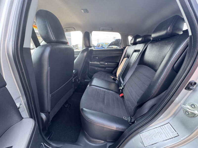 2024 Mitsubishi Outlander Sport SE