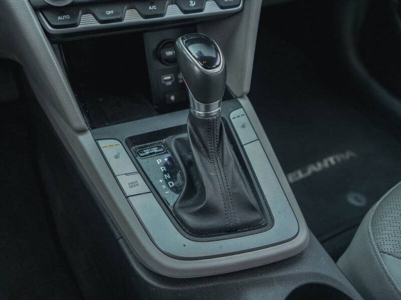 2020 Hyundai Elantra