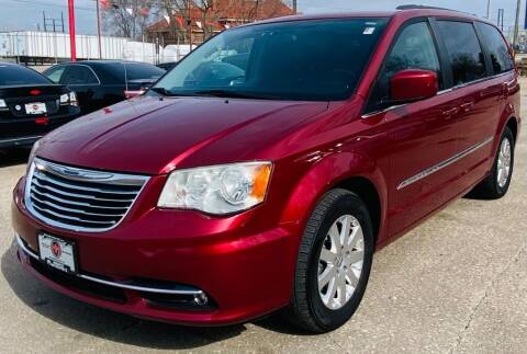 2014 Chrysler Town and Country for sale at MIDWEST MOTORSPORTS in Rock Island IL