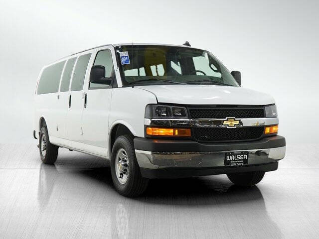 2025 Chevrolet Express LT 3500
