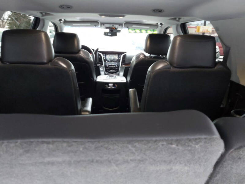 2017 Cadillac Escalade Luxury