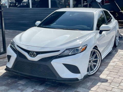 2020 Toyota Camry SE