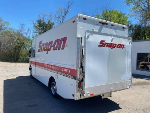 2010 Freightliner MT45 Chassis