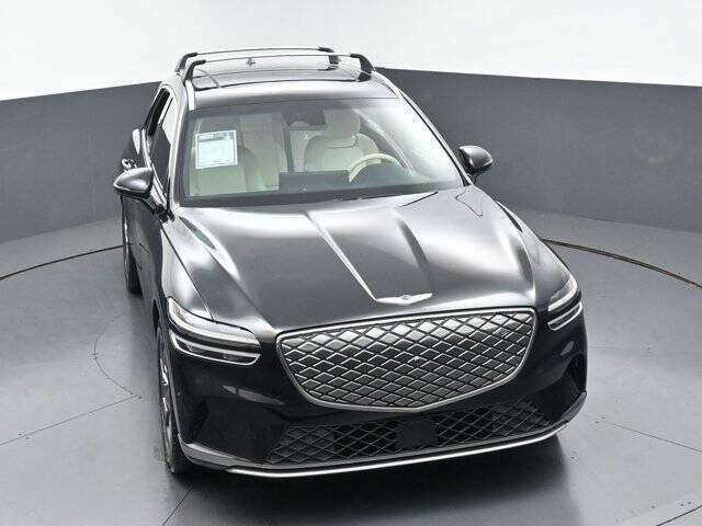 2024 Genesis Electrified GV70