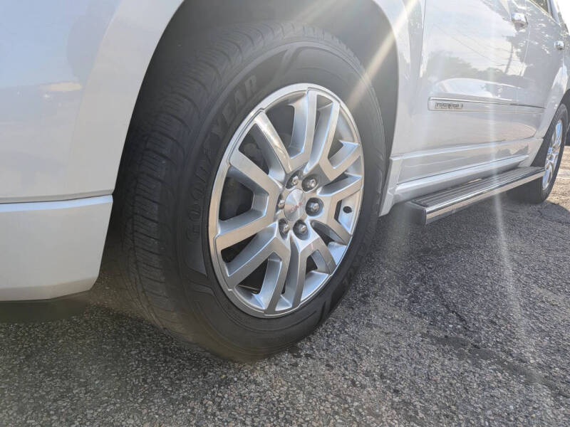 2016 GMC Acadia Denali