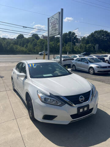 2017 Nissan Altima for sale at Wheels Motor Sales in Columbus OH