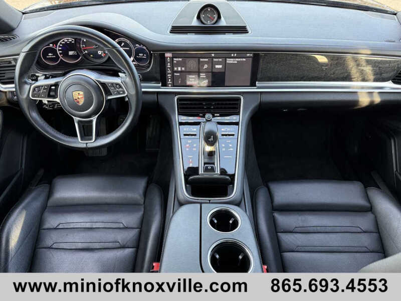 2018 Porsche Panamera 4