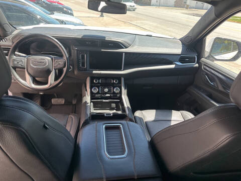 2023 GMC Yukon Denali