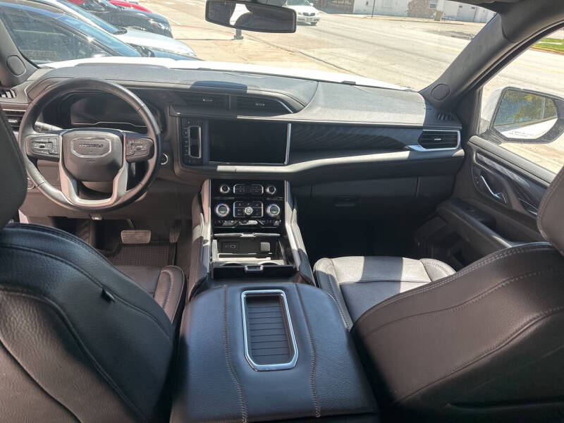 2023 GMC Yukon Denali