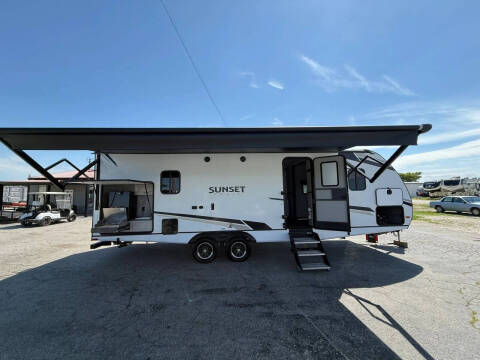 2023 Crossroads RV Sunset Trail Super Lite